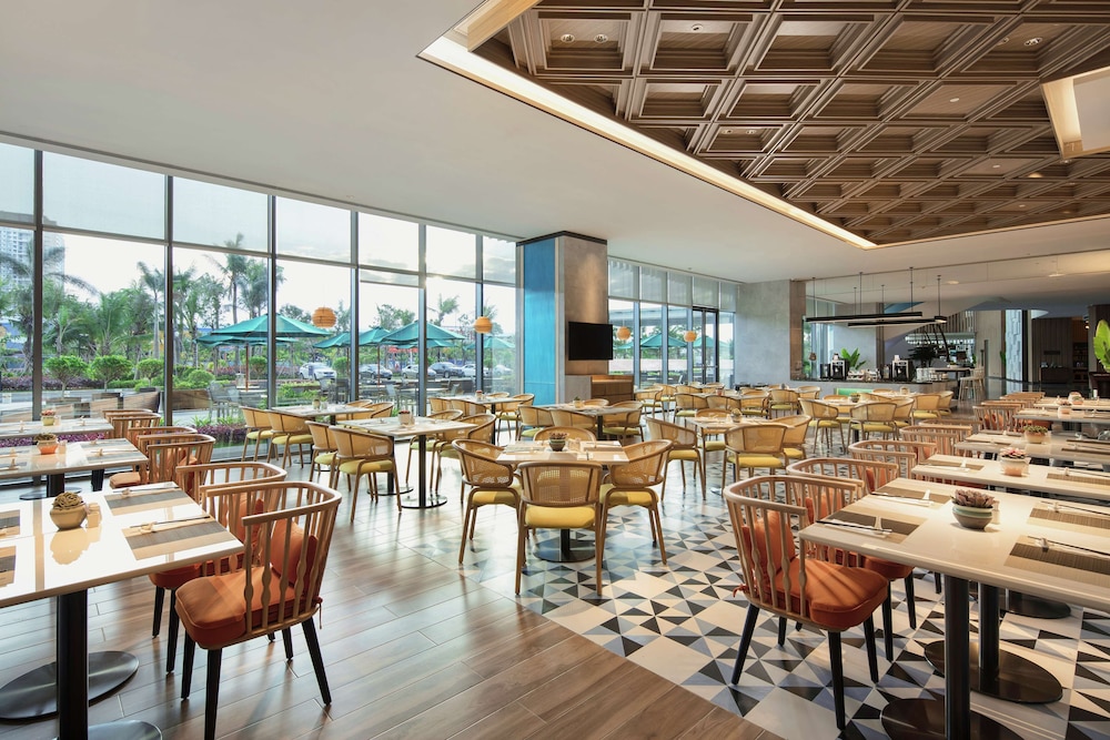 Hilton Garden Inn Sanya 36/43