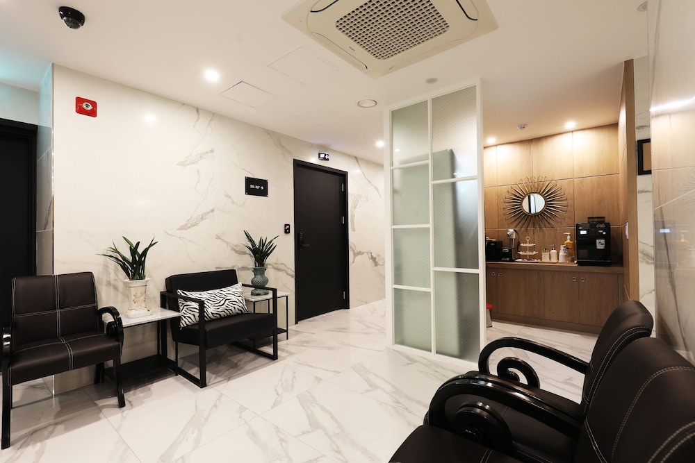 Sm Boutique Hotel 33/50
