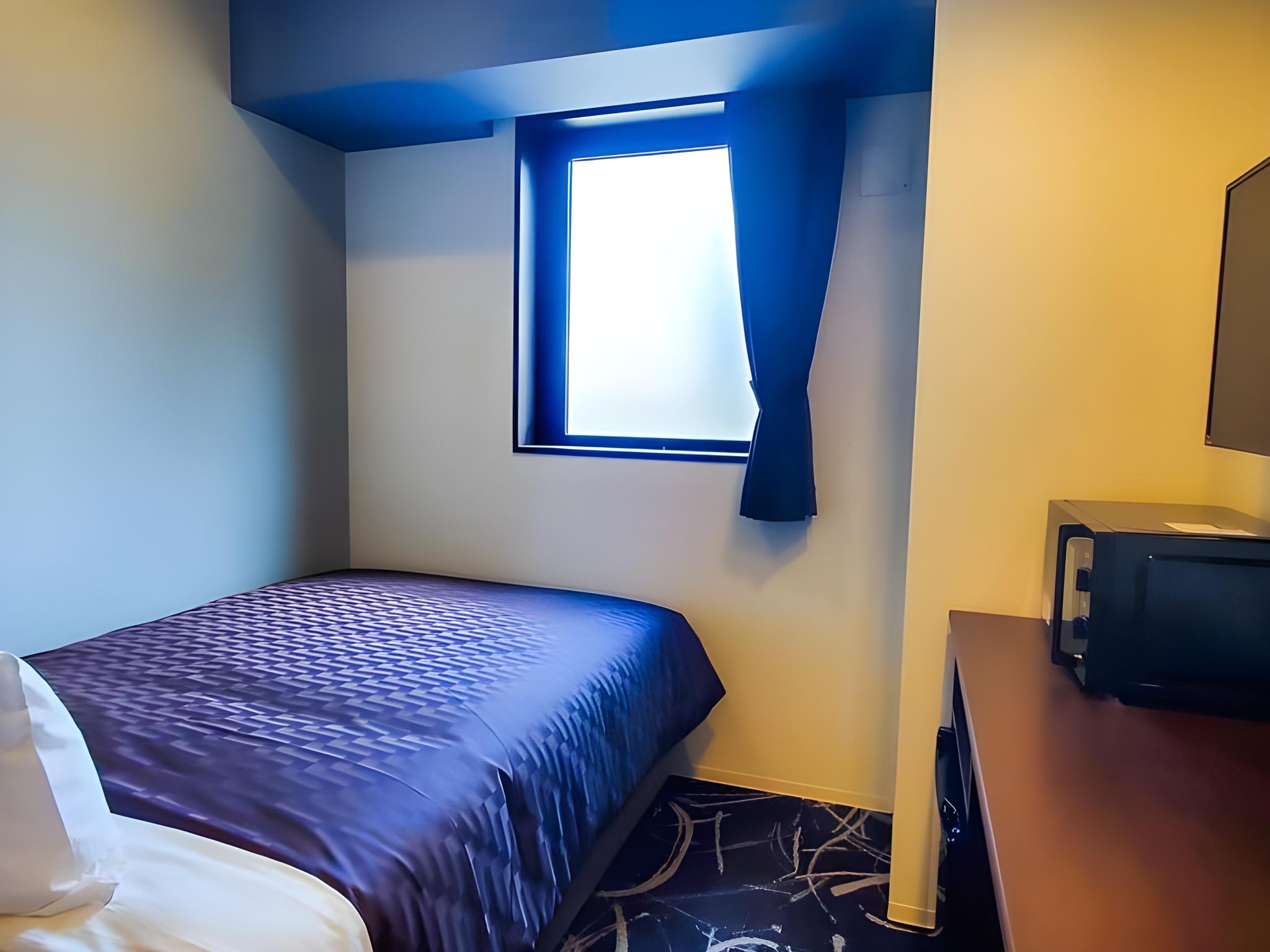 SEMI ROOM, SINGLE, SEMI DOUBLE BED
