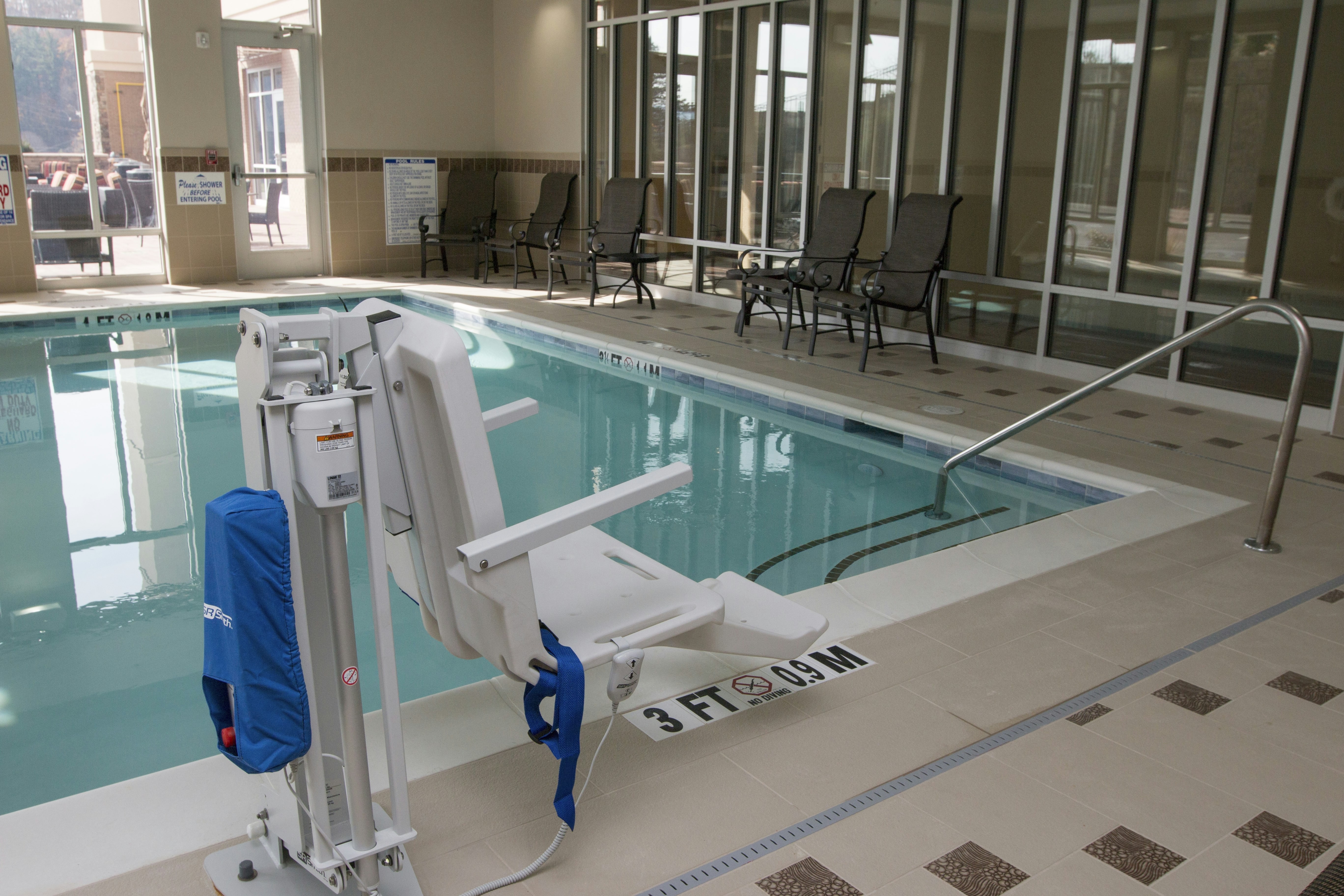 Hampton Inn & Suites Boone 28/55