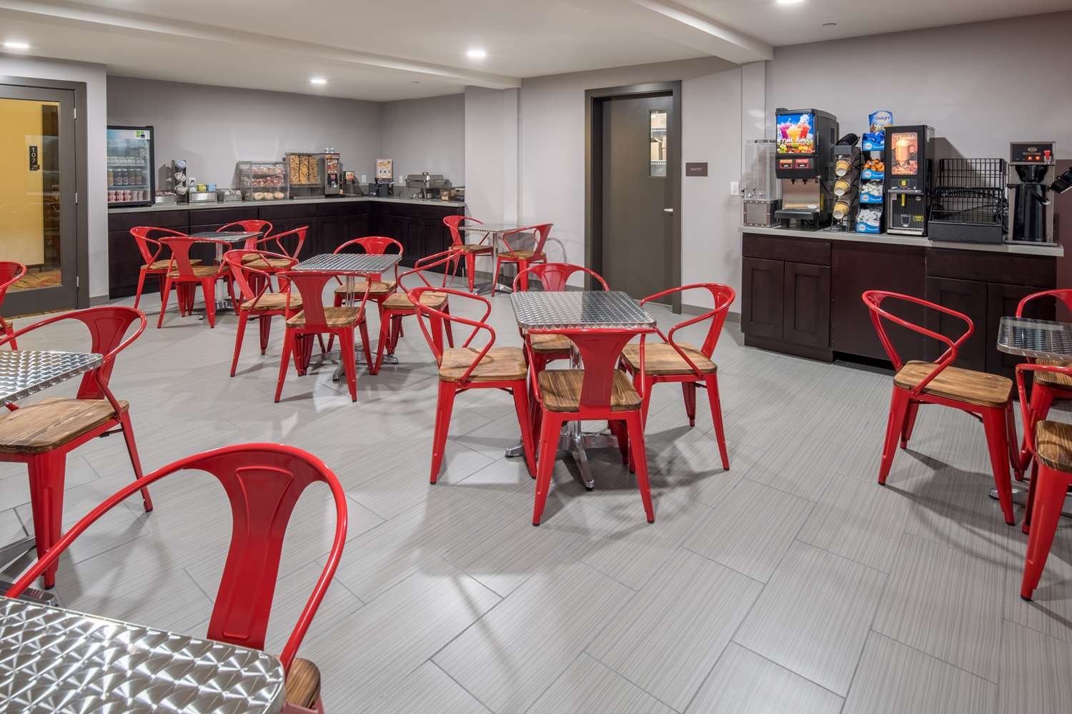 Red Lion Inn & Suites Everett 5/6