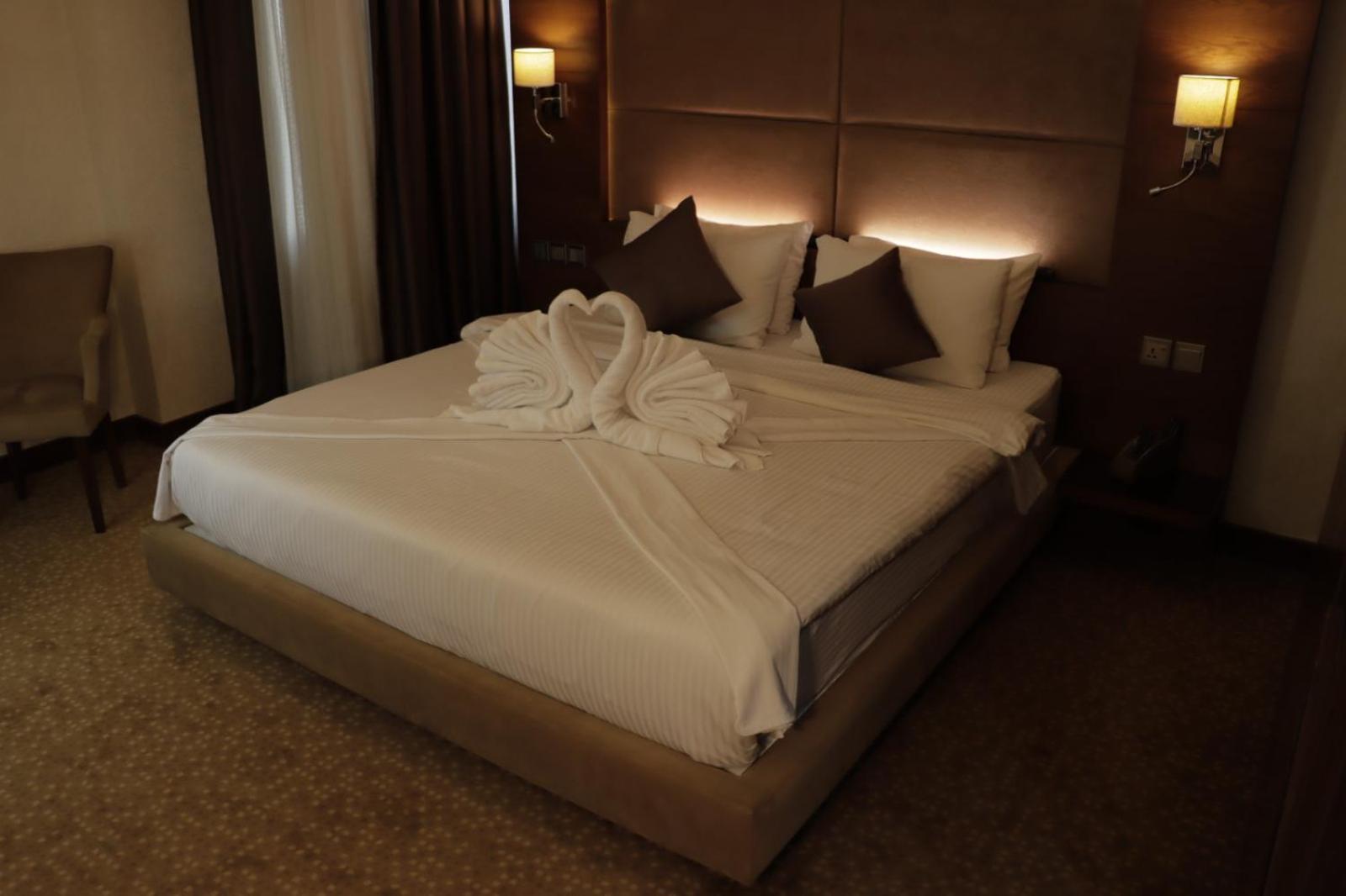 Hyksos Hotel 19/62