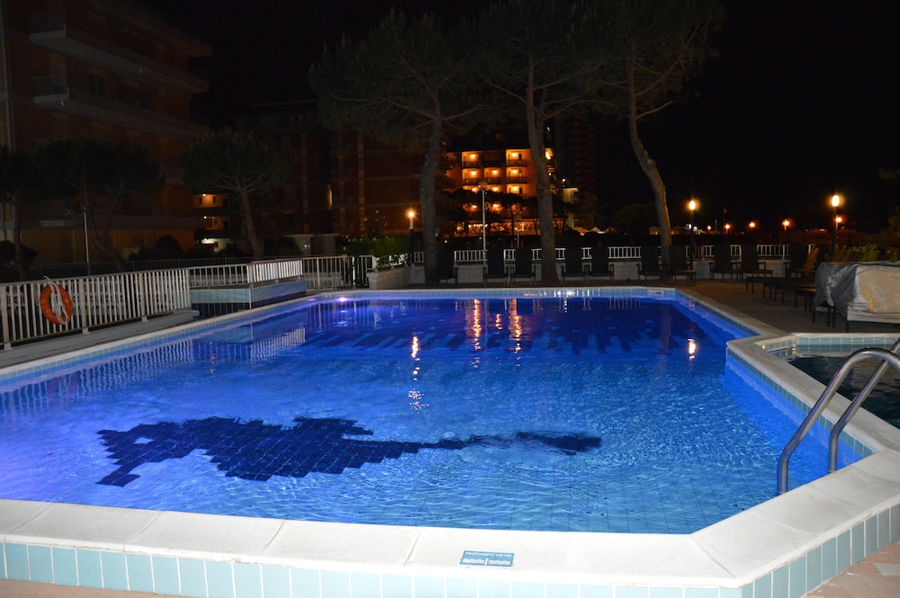 Hotel La Bussola 18/50