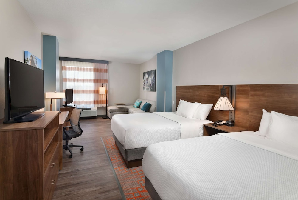 La Quinta Inn & Suites by Wyndham Wisconsin Dells 7/41