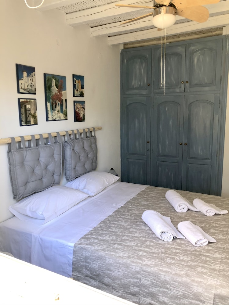 The Traditional Stone Villa 10/50