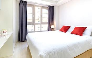 Room, Double or Twin Bed