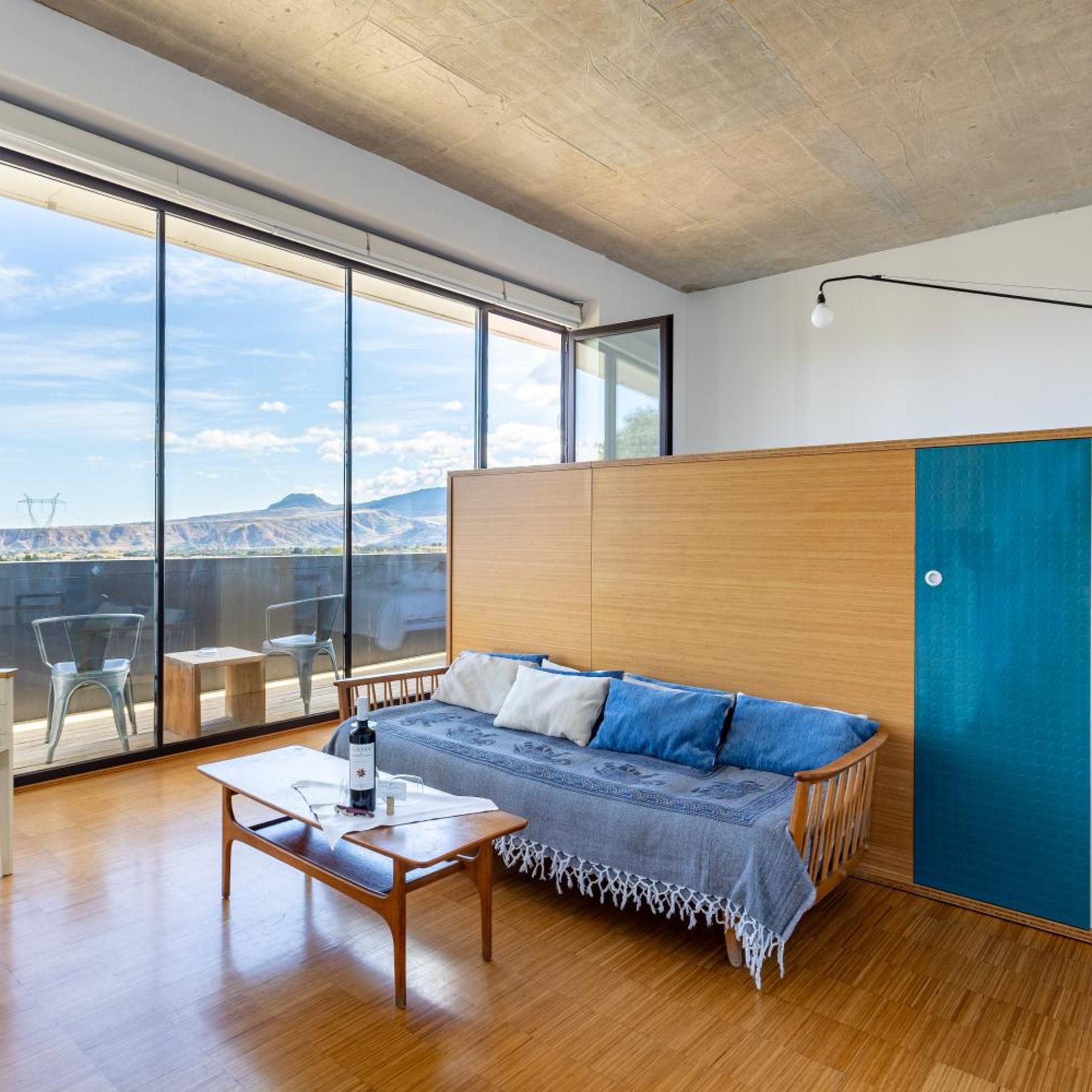 جناح جونيور