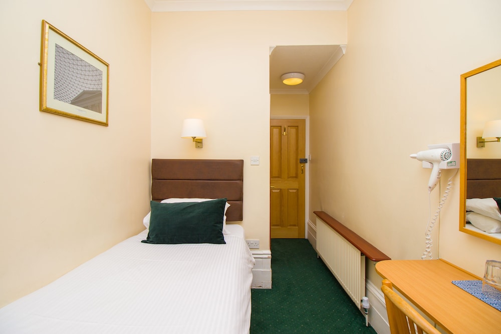 London Town Hotel 23/69