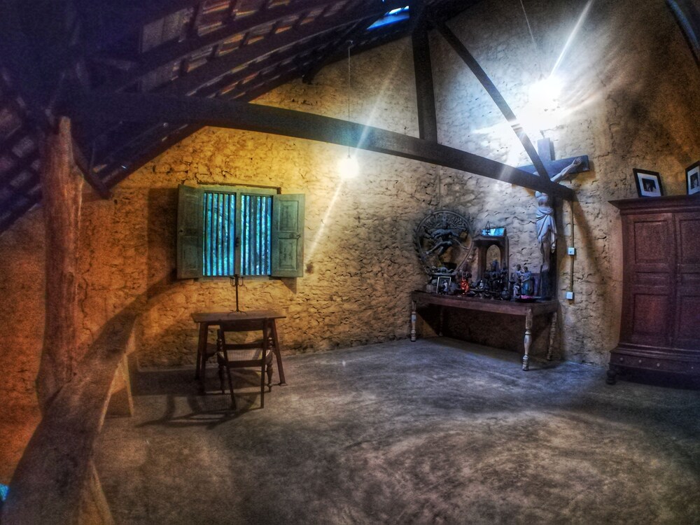The Kandy Samadhi Centre 8/80
