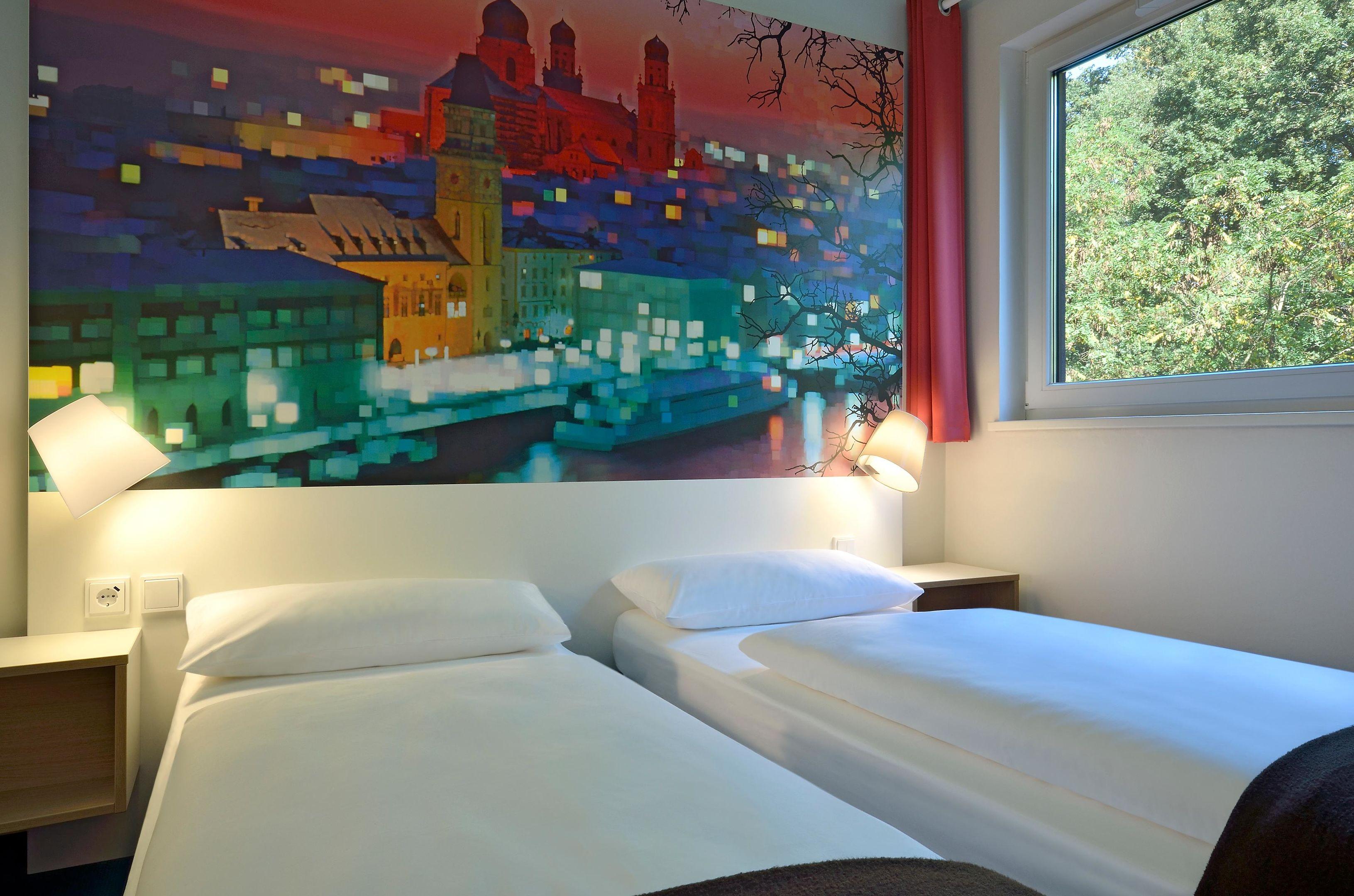 Standard, Twin Beds