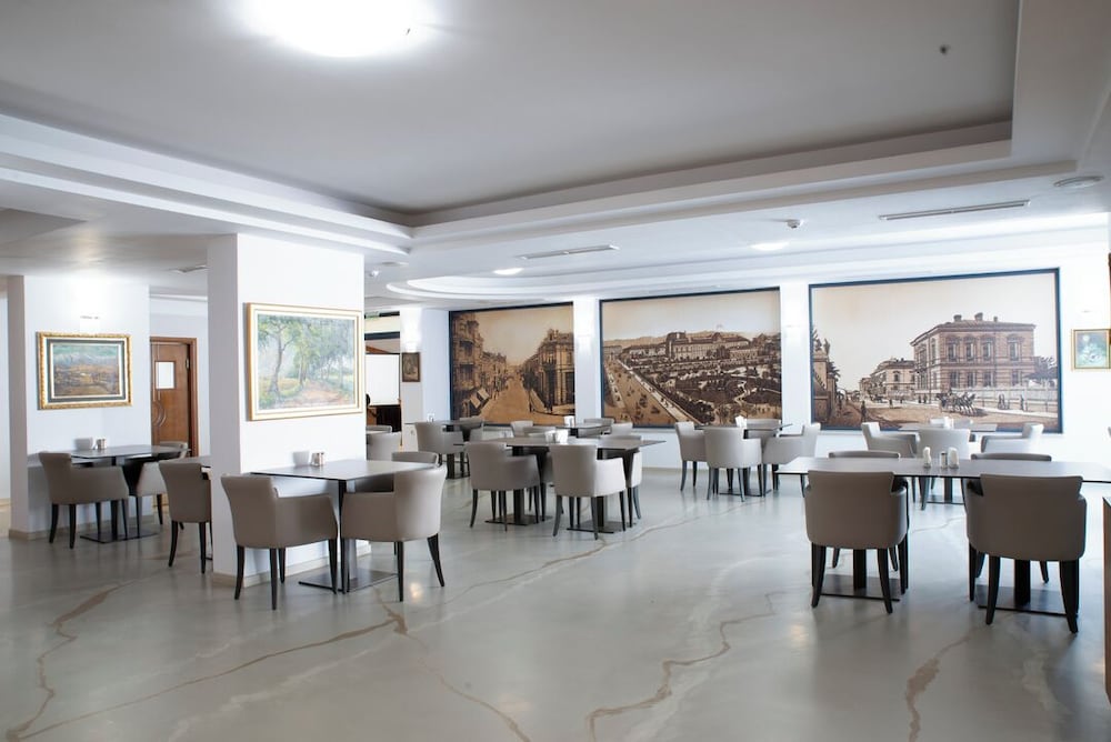 Legends Hotel 38/51