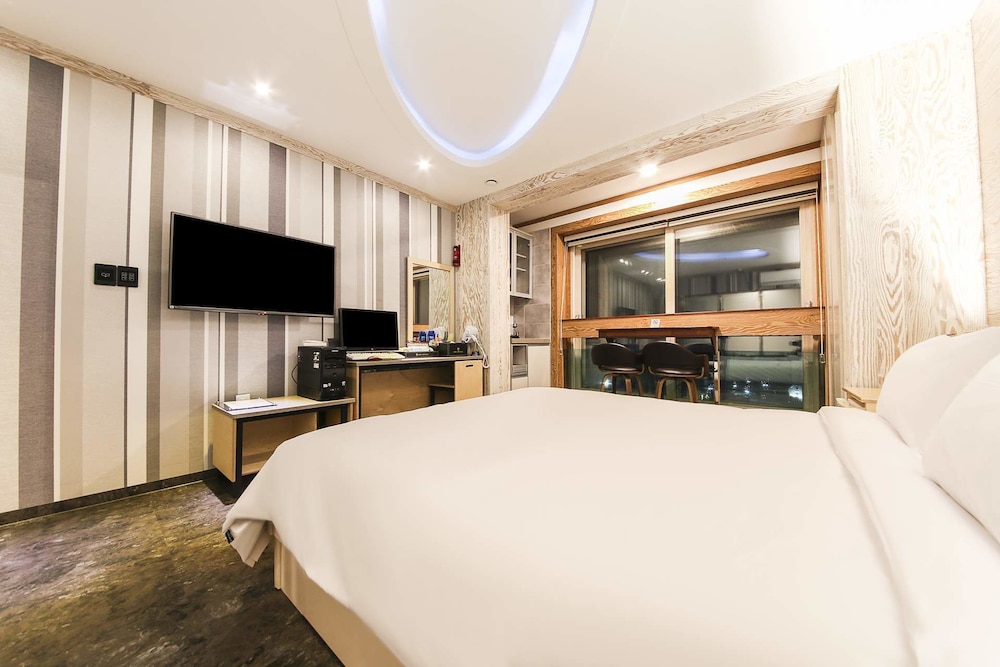 Hotel Tops Ville 13/43