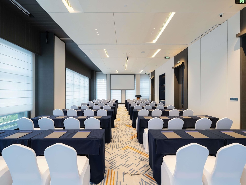 Novotel Zibo New Hongcheng 60/67