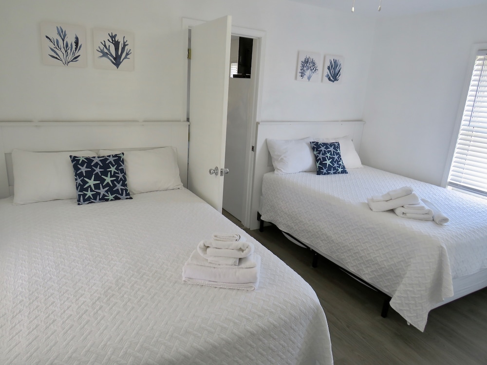 2 Bedrooms, Family, Cottage, 1 King and 2 Queen Beds, Ocean View, Private Pool