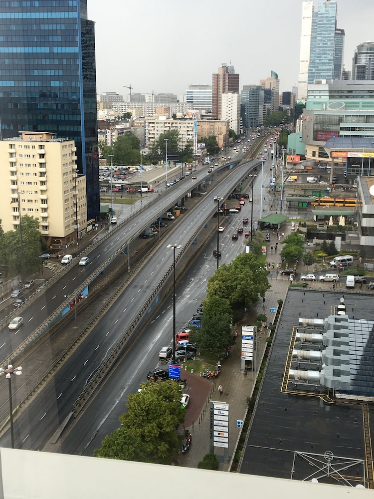 HAMPTON BY HILTON WARSAW CITY CENTRE 33/34
