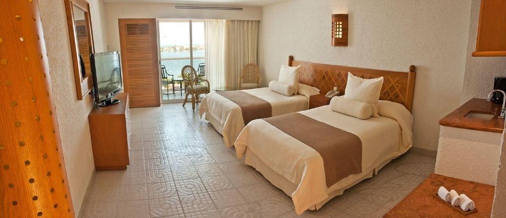 Standard, King Bed