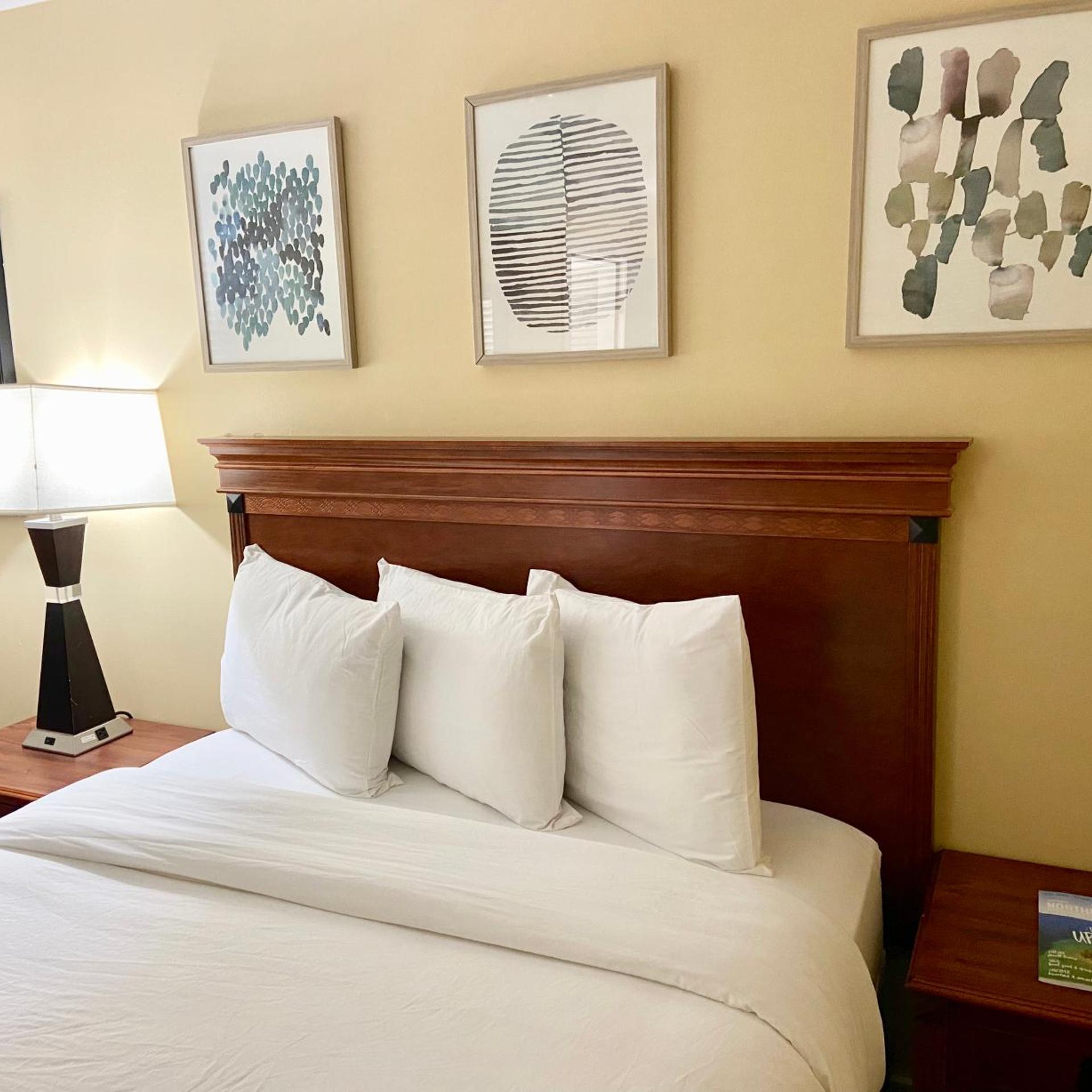 Elk Rapids Lakeshore Inn 19/42