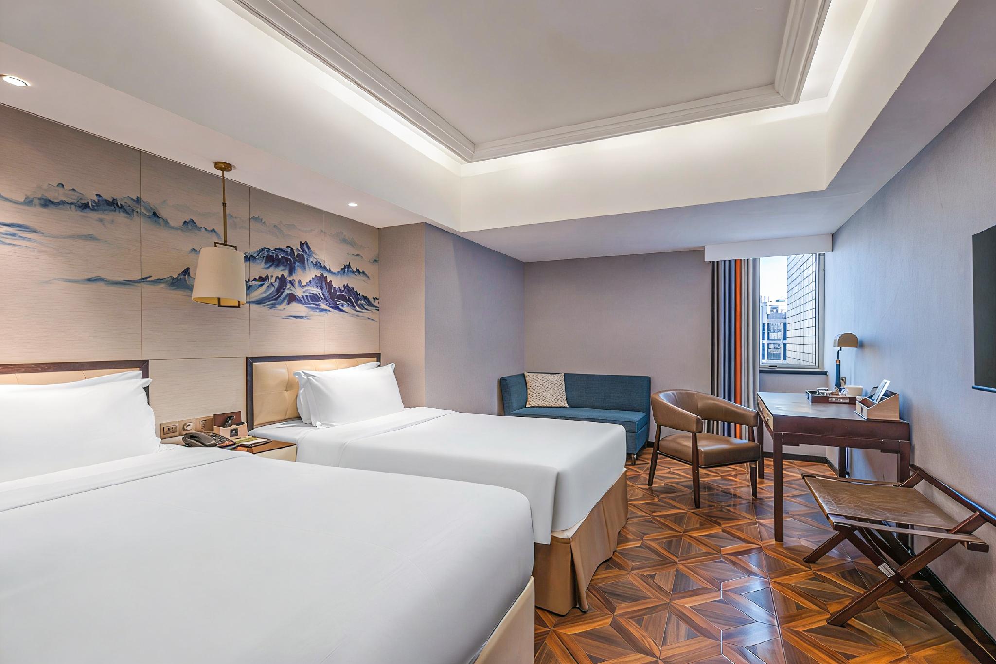 Social, Twin Beds, City View