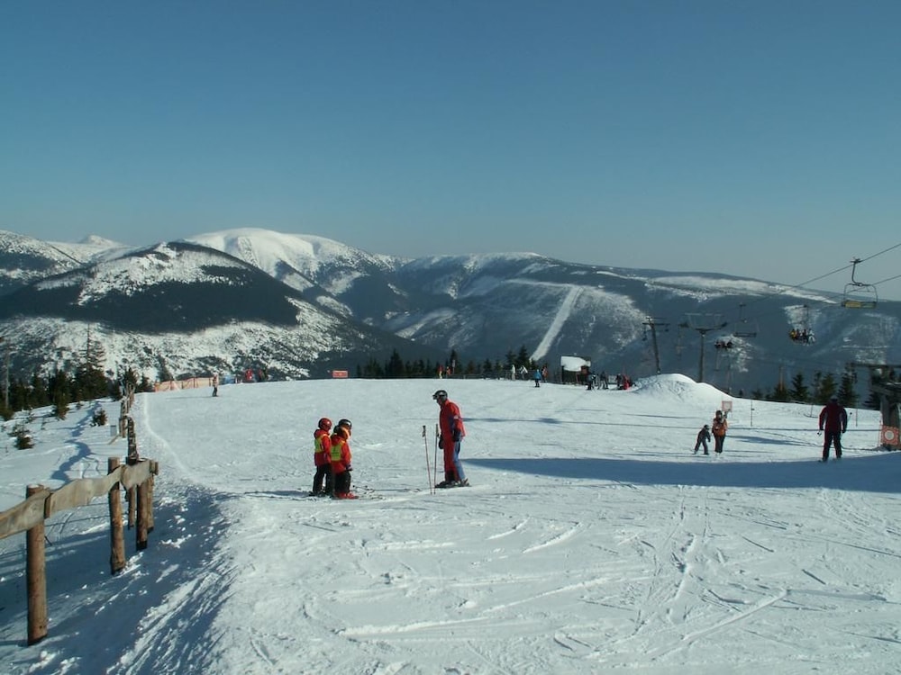 Pytloun Wellness Travel Hotel 56/60
