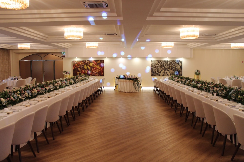 HOTEL DE LA VILLE AVELLINO 37/50