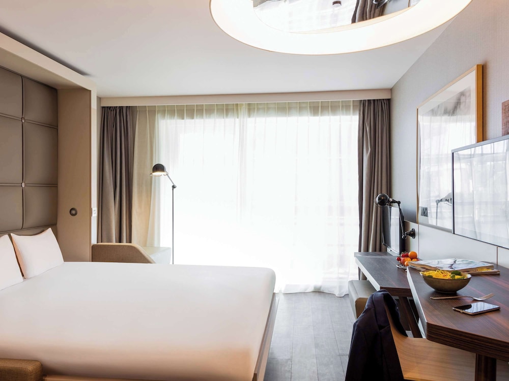 STUDIO, DOUBLE BED