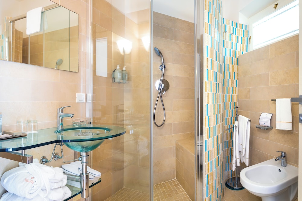 Hotel Villa Ottone 48/50