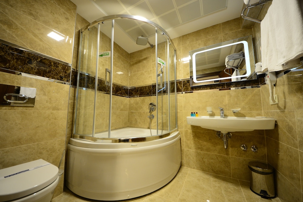 Grand Bazaar Hotel 13/39