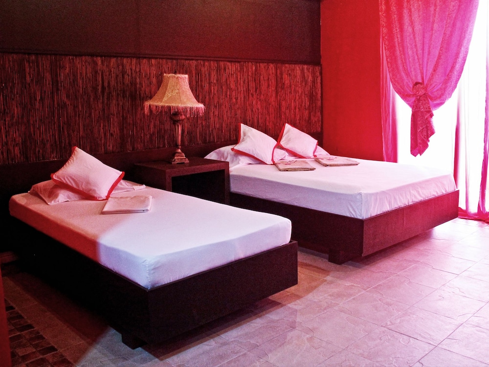 RB Bed and Breakfast 14/36