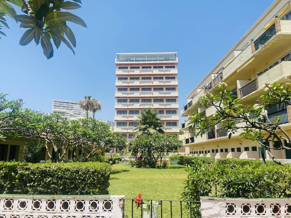 Hotel Los Jazmines 10/69