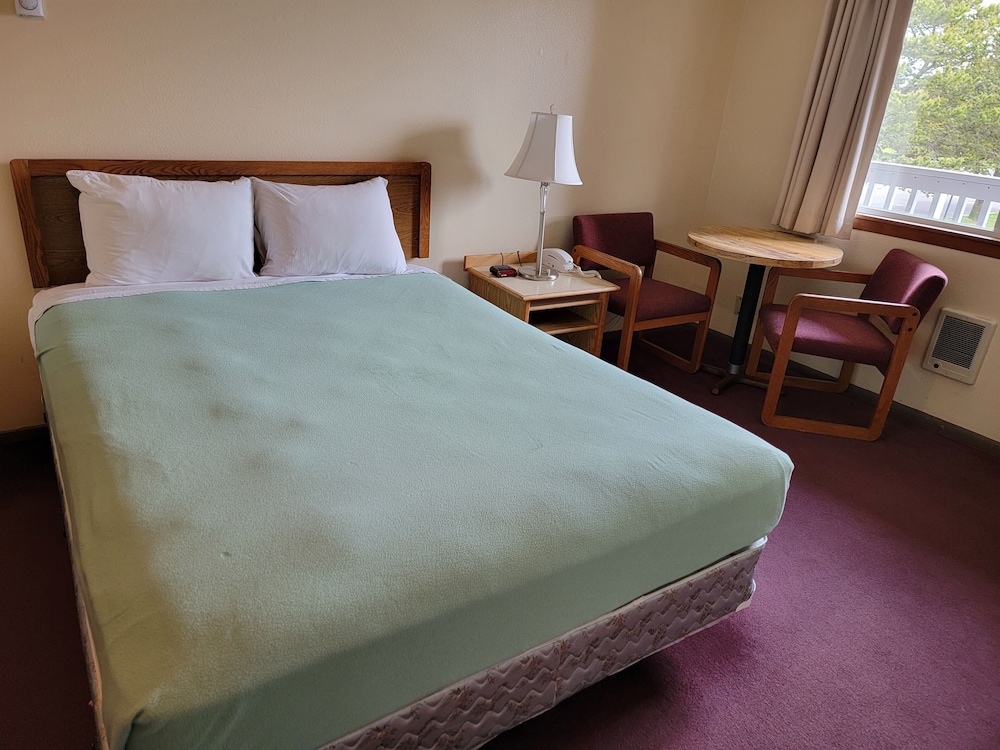 Chautauqua Resort & Conference Center 14/50