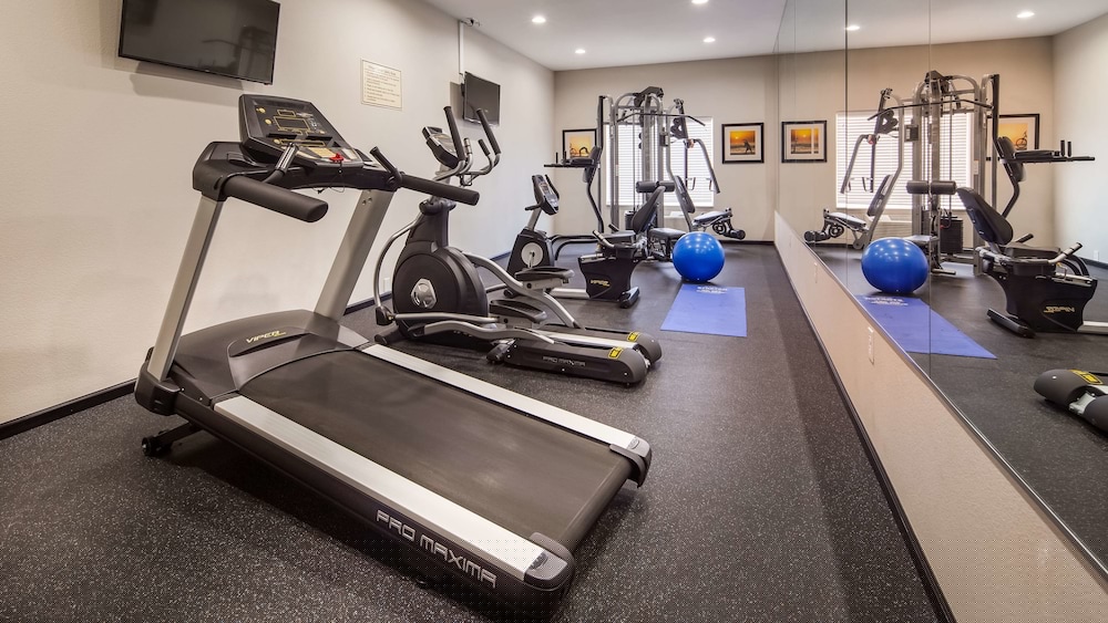 Best Western Plus Denver City Hotel and Suites 18/33