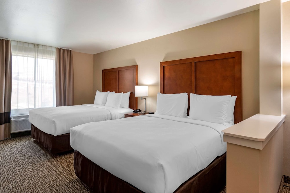 SUITE, 2 QUEEN BEDS