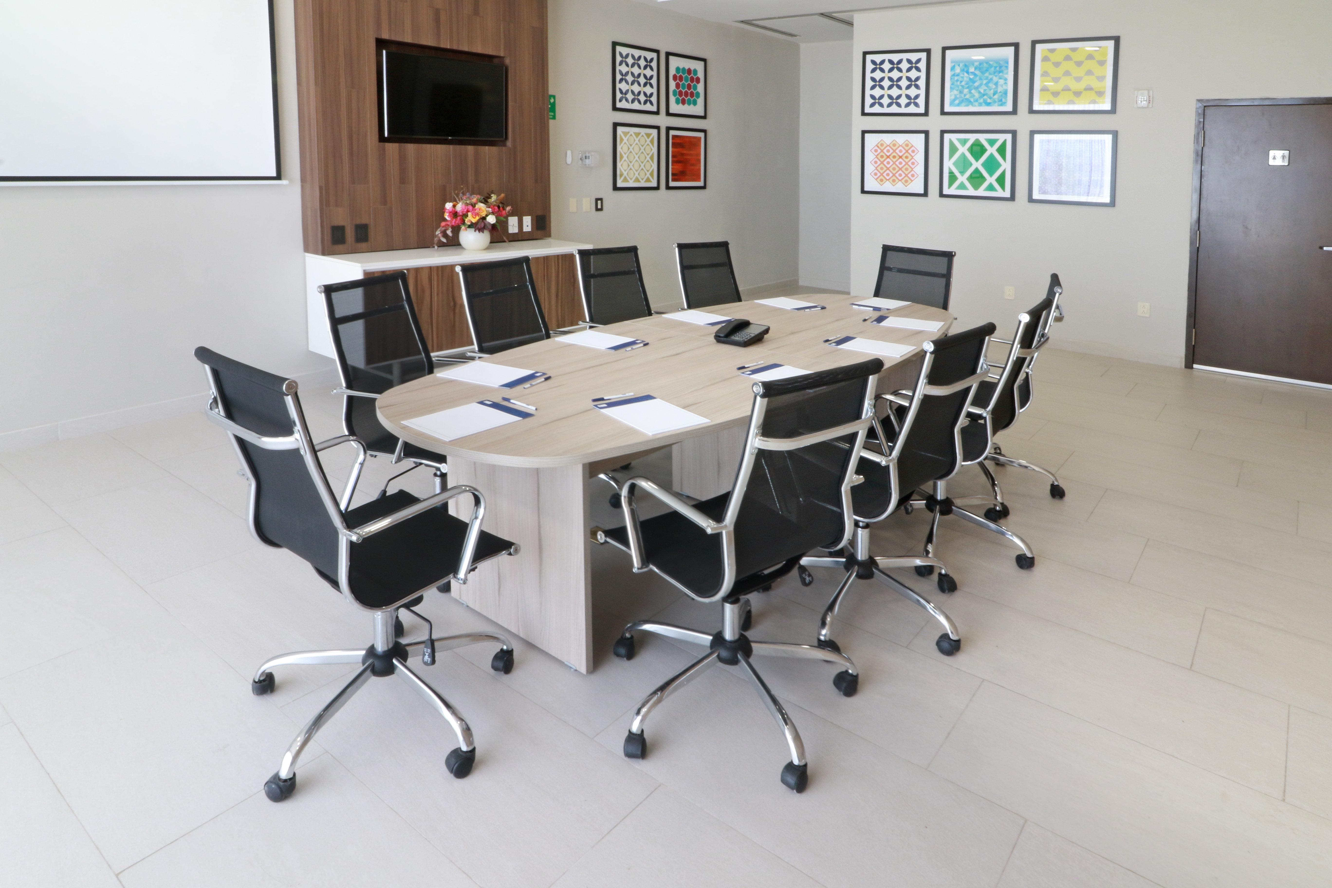 Holiday Inn Express And Suites Playa Del Carmen 57/74