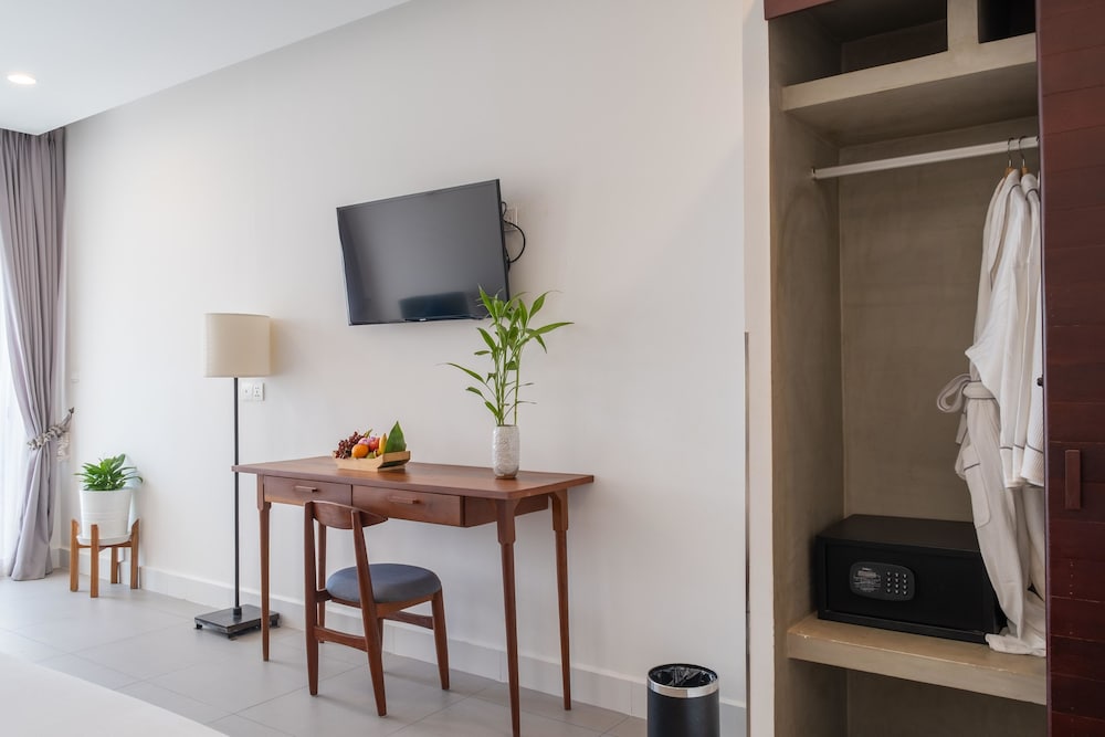 ANGKOR ELYSIUM SUITE 30/50