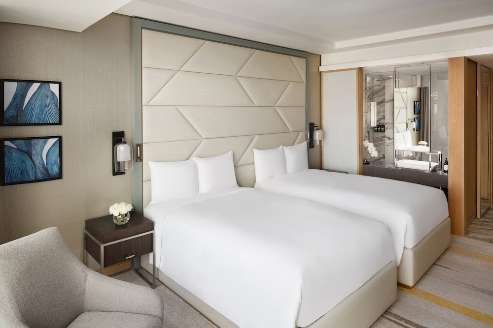 فندق كراون بلازا جدة السلام(Crowne Plaza Jeddah Al Salam) 8/64