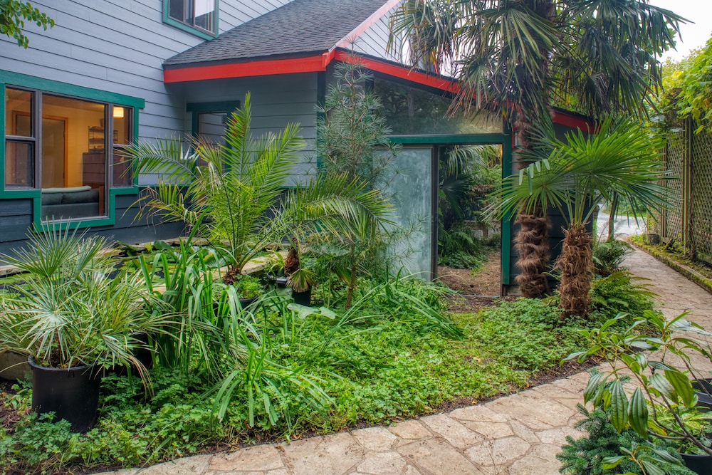 Sehome Garden Inn 24/29