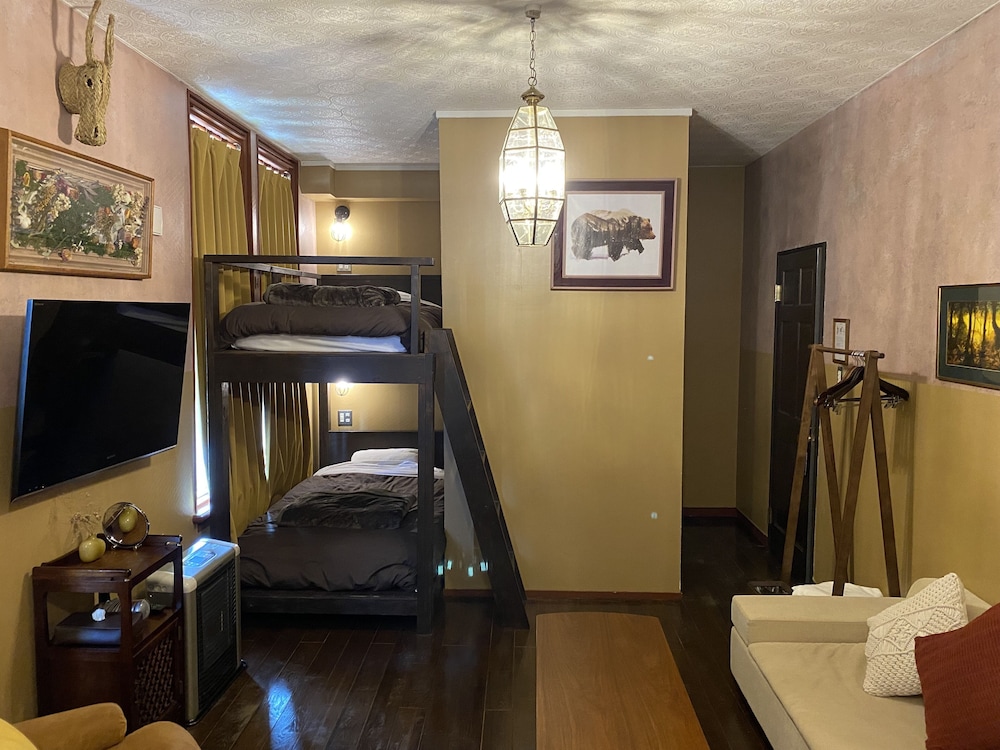 Little Barrel Guest House - Hostel 63/81