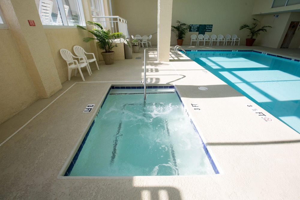Ocean Drive Beach Golf Resort 36/64