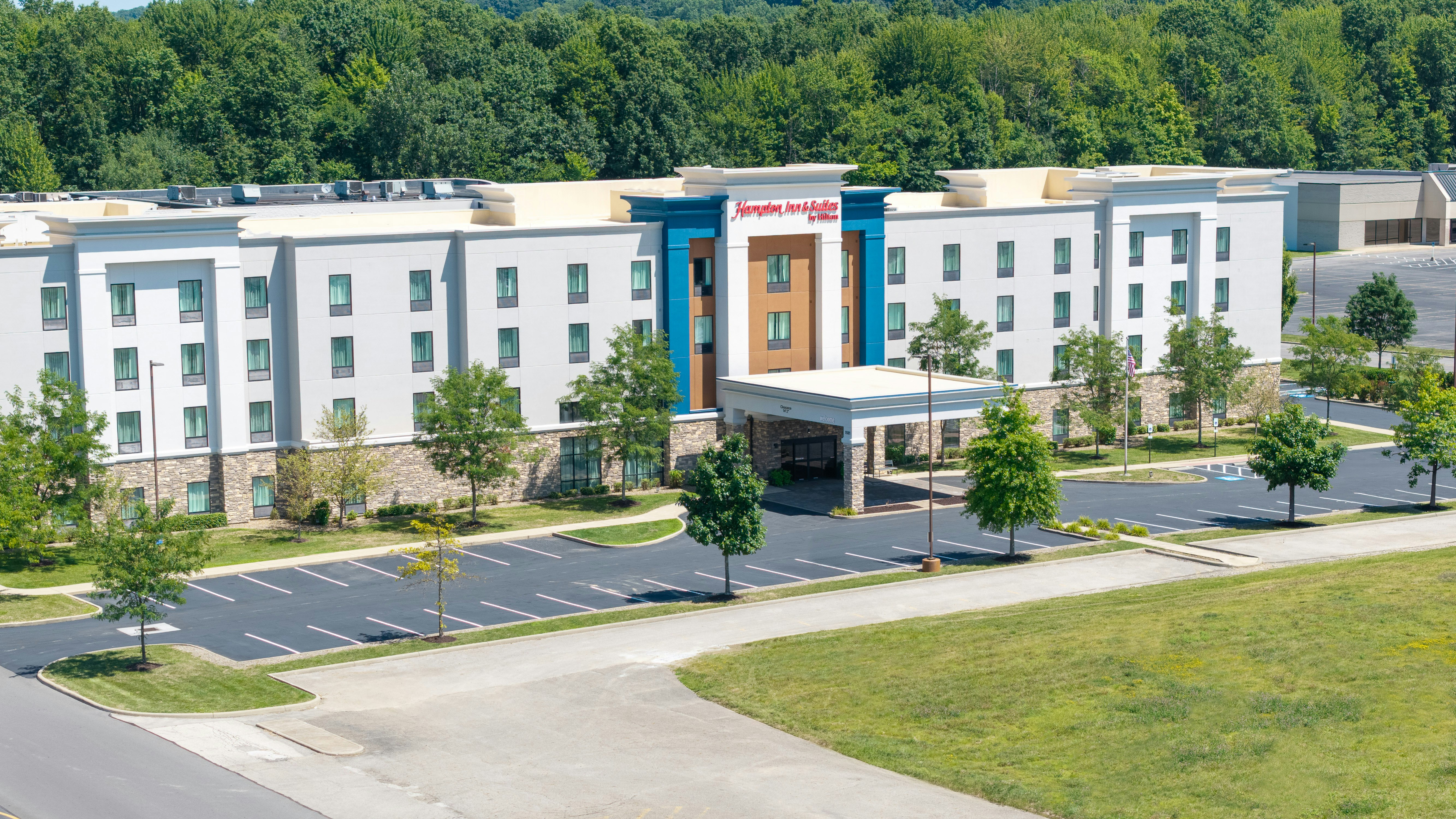 Hampton Inn and Suites Niles Warren OH 75/77