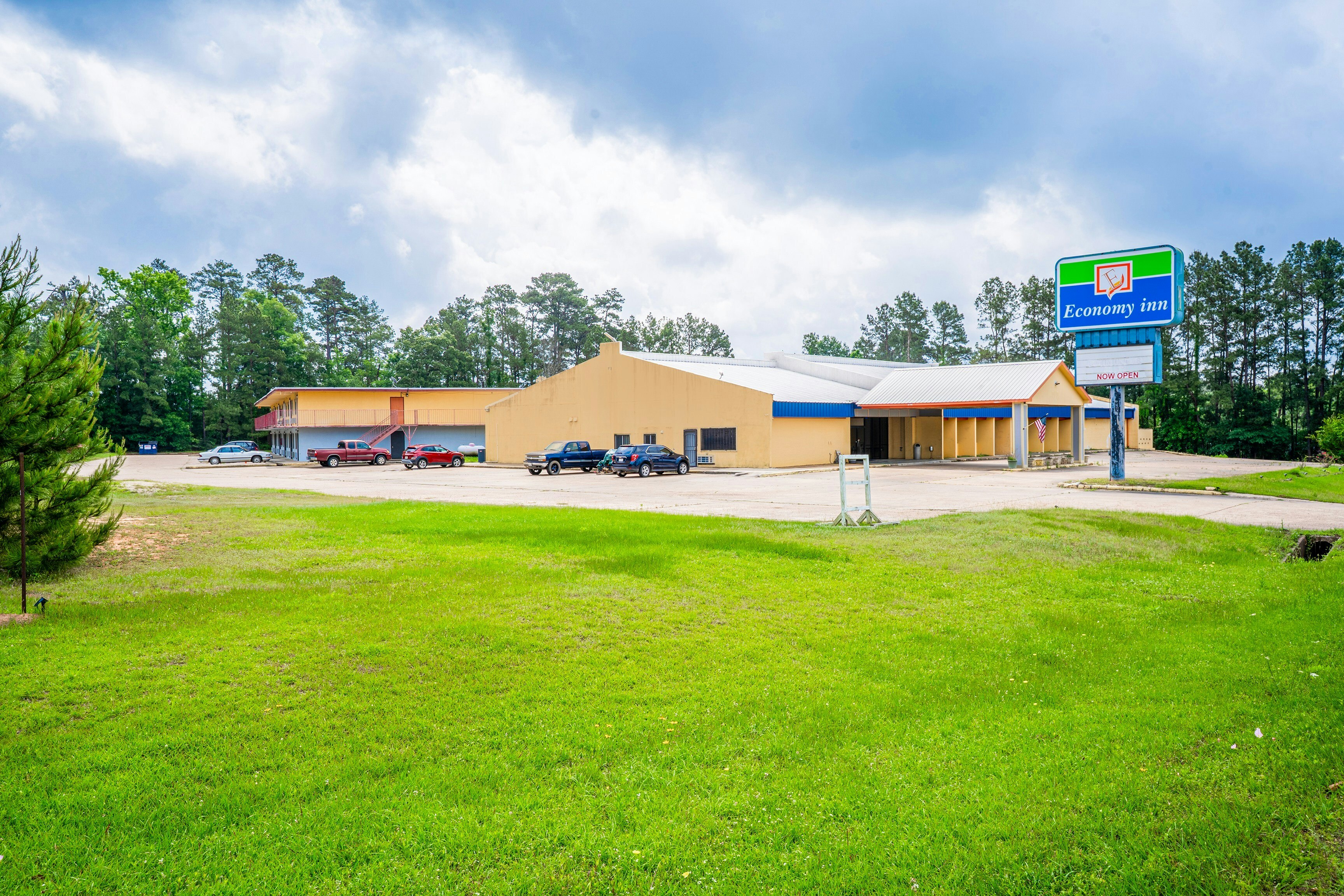 Economy Inn Livingston By OYO TX US 59 34/38