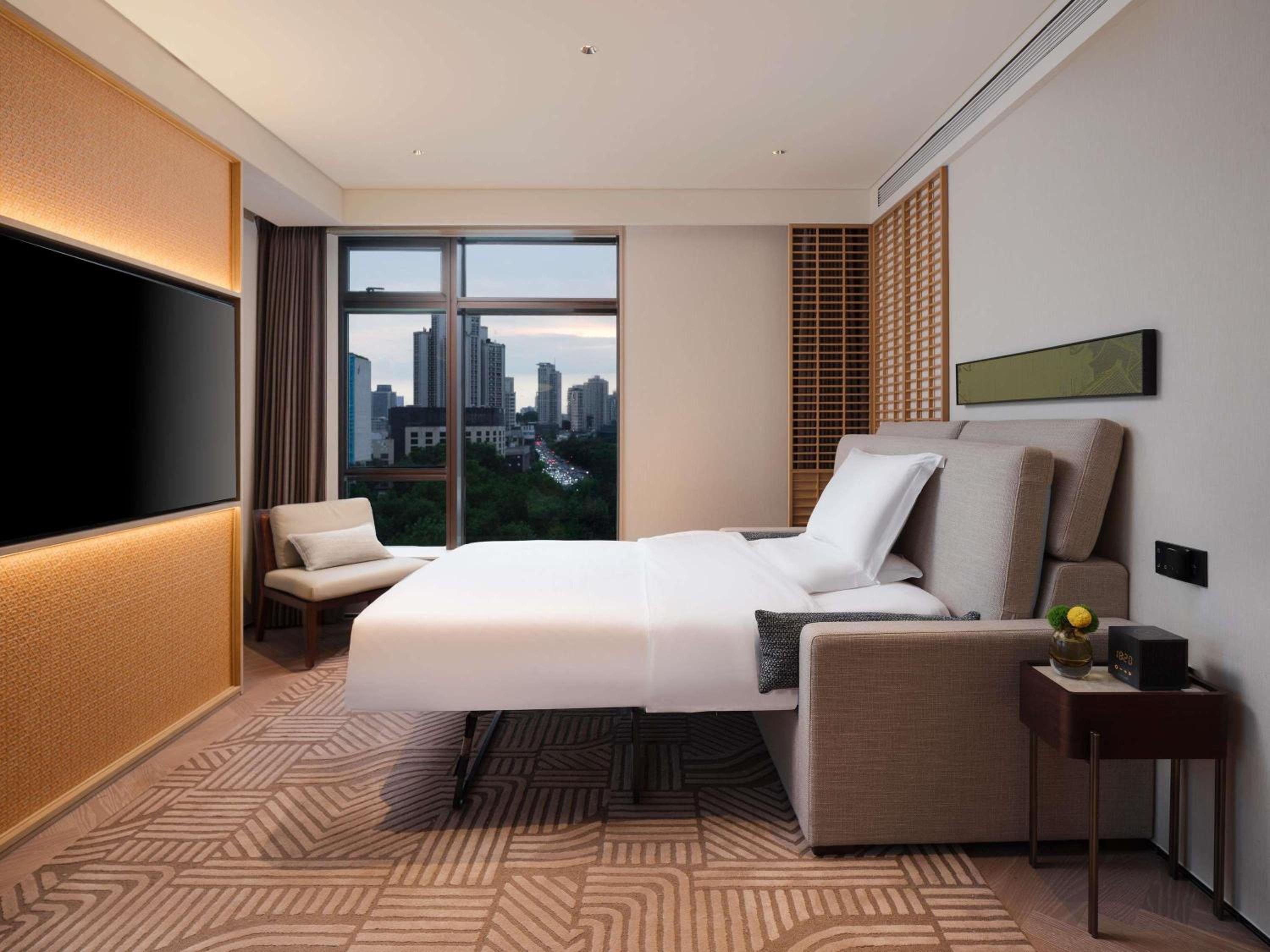 جناح غراند عائلي بسرير كينج مع أريكة، Ming Hotel Nanjing MGallery Collection 4/10