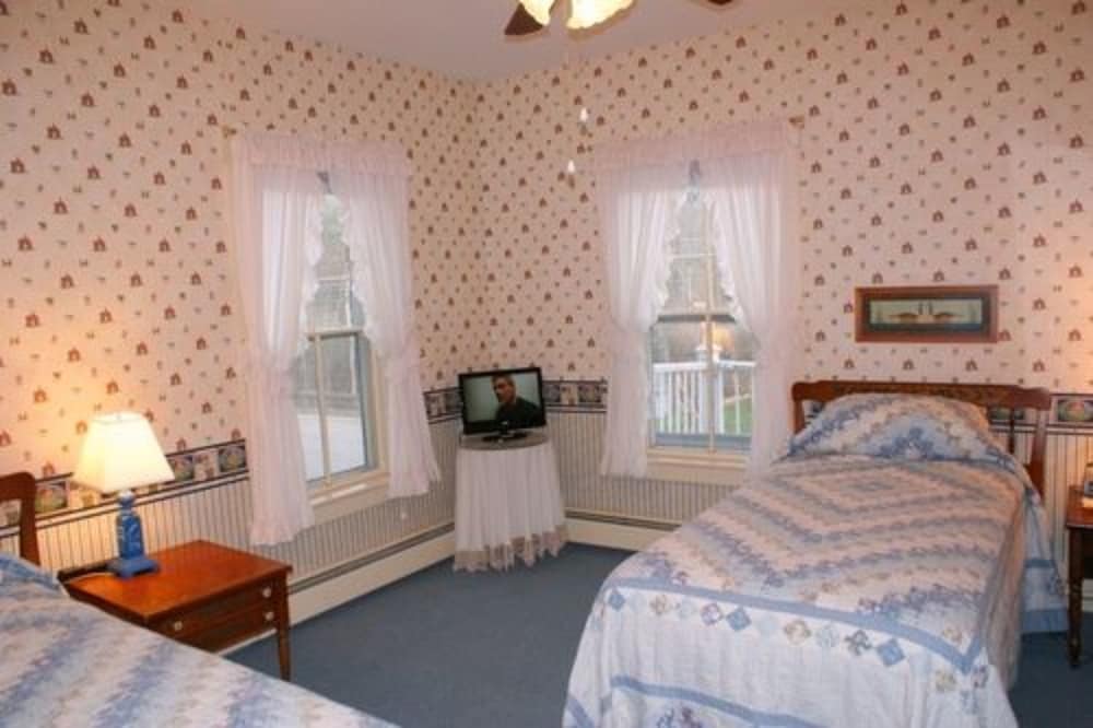 Echo Lake Inn 37/71