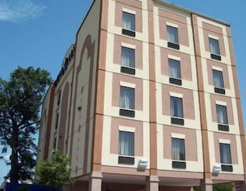 Best Western Plus Gen X Inn 1/30