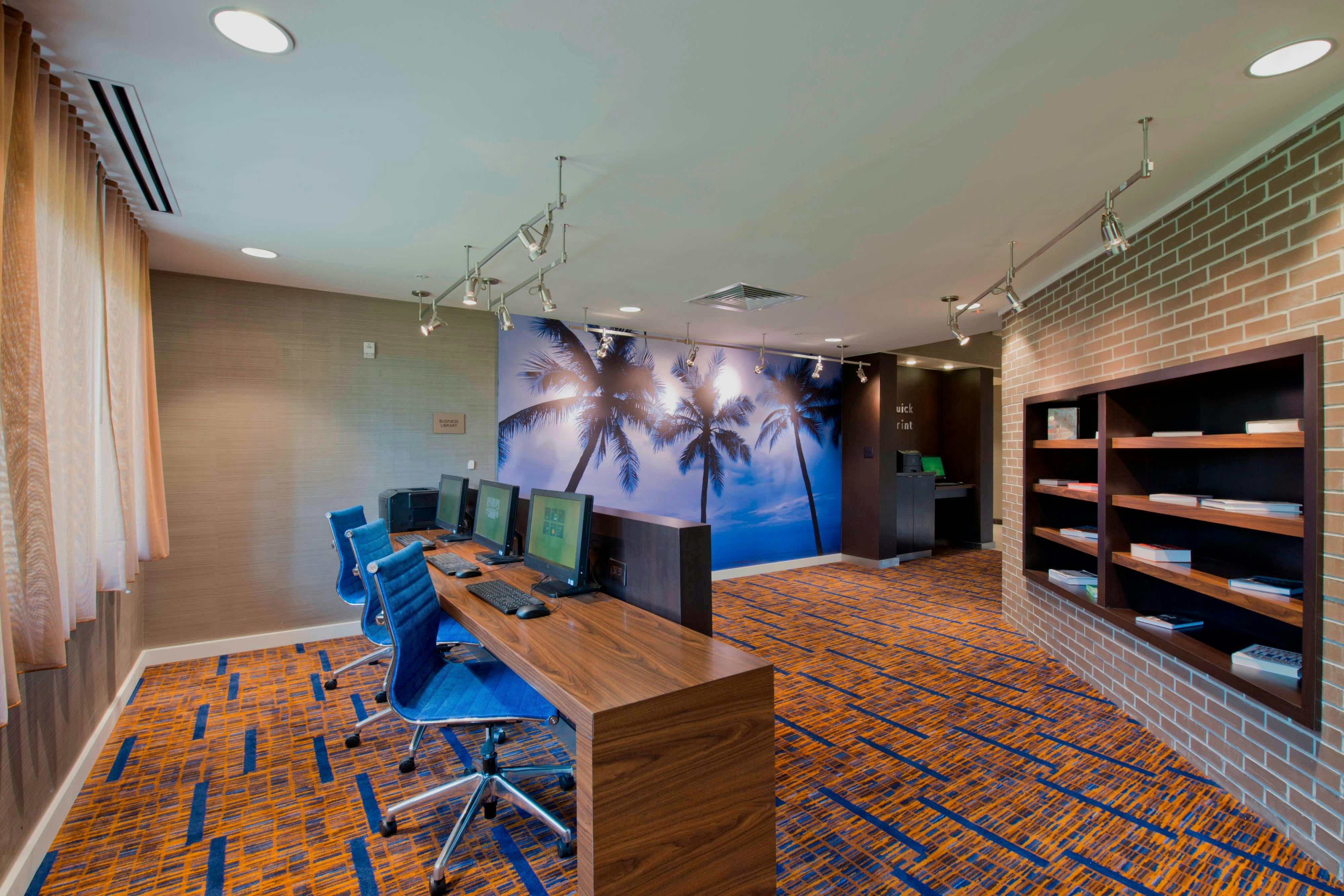 Lobby at Courtyard by Marriott Jacksonville Flagler Center, JACKSONVILLE - FL