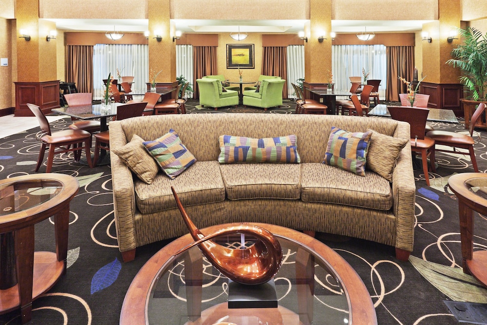 Holiday Inn Express Hotel And Suites Poteau 25/36