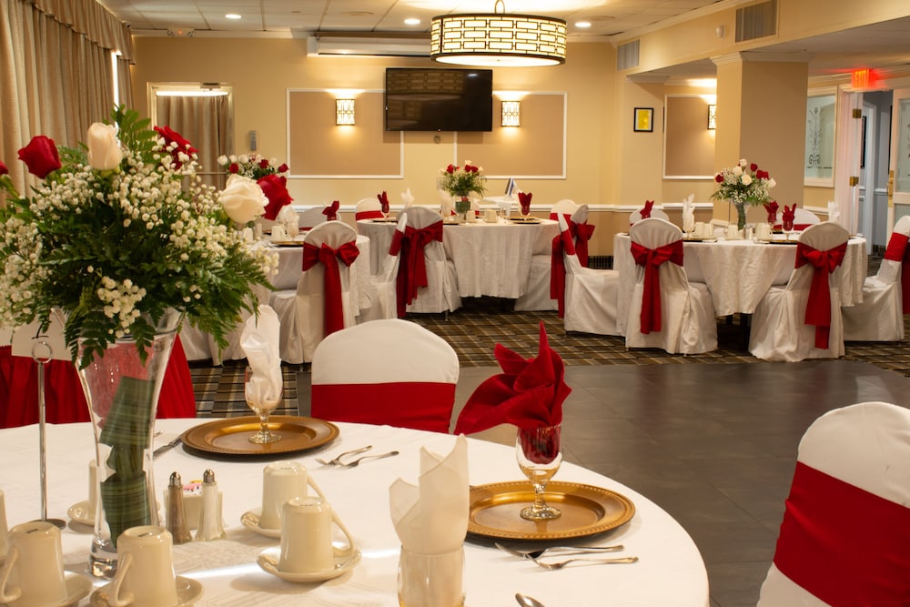 Executive Inn - Fort Lee 32/44
