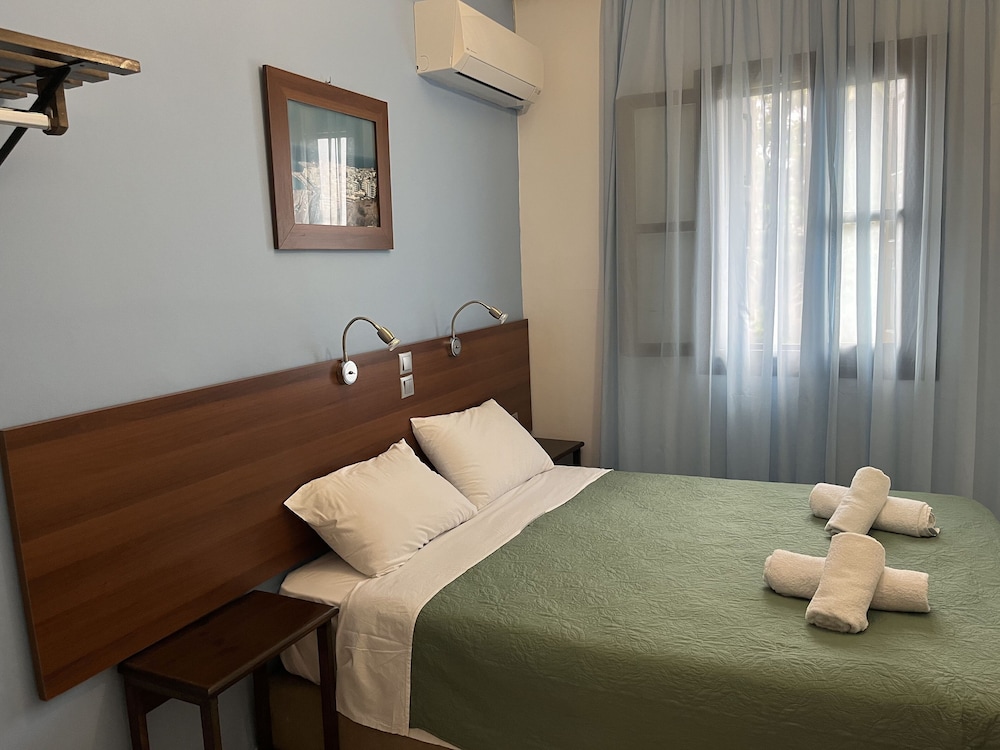 Eleni Rooms 11/40