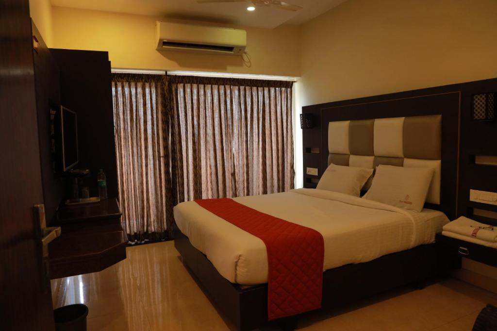 Hotel Maadhini 11/35