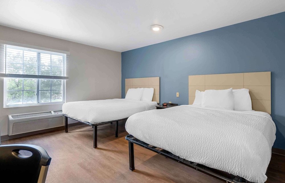 Woodspring Suites Orlando South 15/43