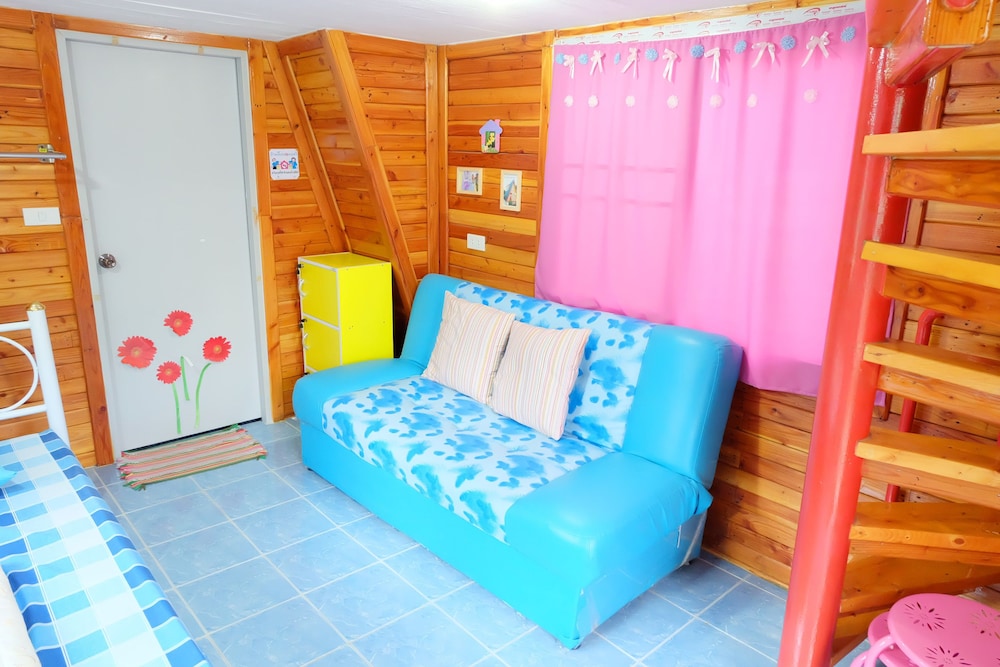 A Houses Homestay 78/90